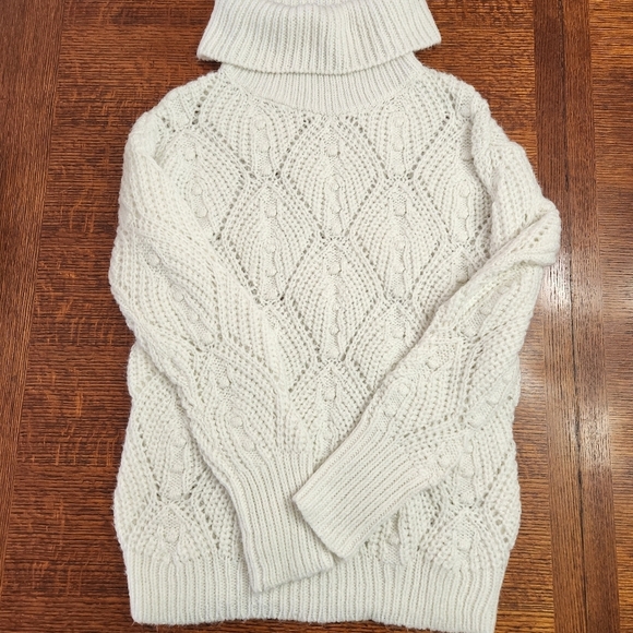 a new day Sweaters - A New Day white Turtle Neck open knit sweater size small